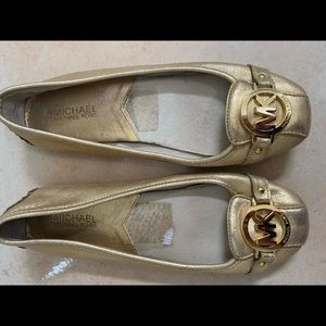 Michael Kors Fulton Gold Logo Flats 8M